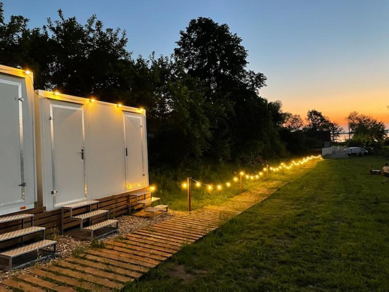 Glamping Nad Jeziorem Hotel Nowe Guty Ngoại thất bức ảnh
