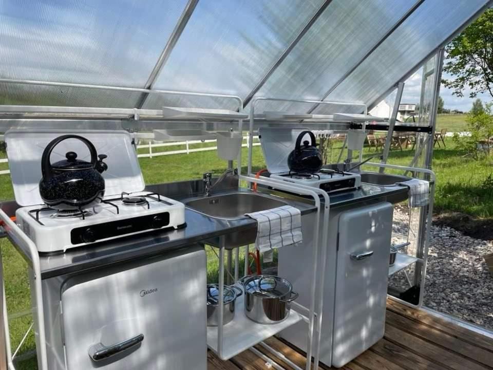 Glamping Nad Jeziorem Hotel Nowe Guty Ngoại thất bức ảnh