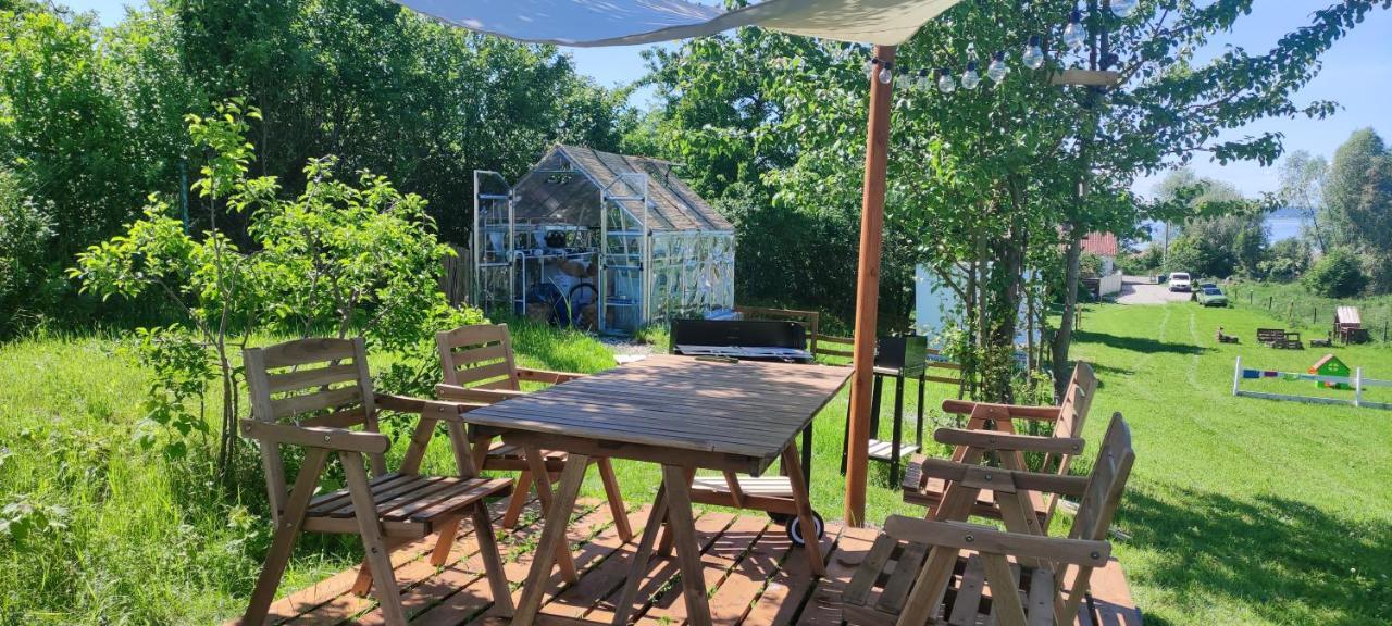 Glamping Nad Jeziorem Hotel Nowe Guty Ngoại thất bức ảnh