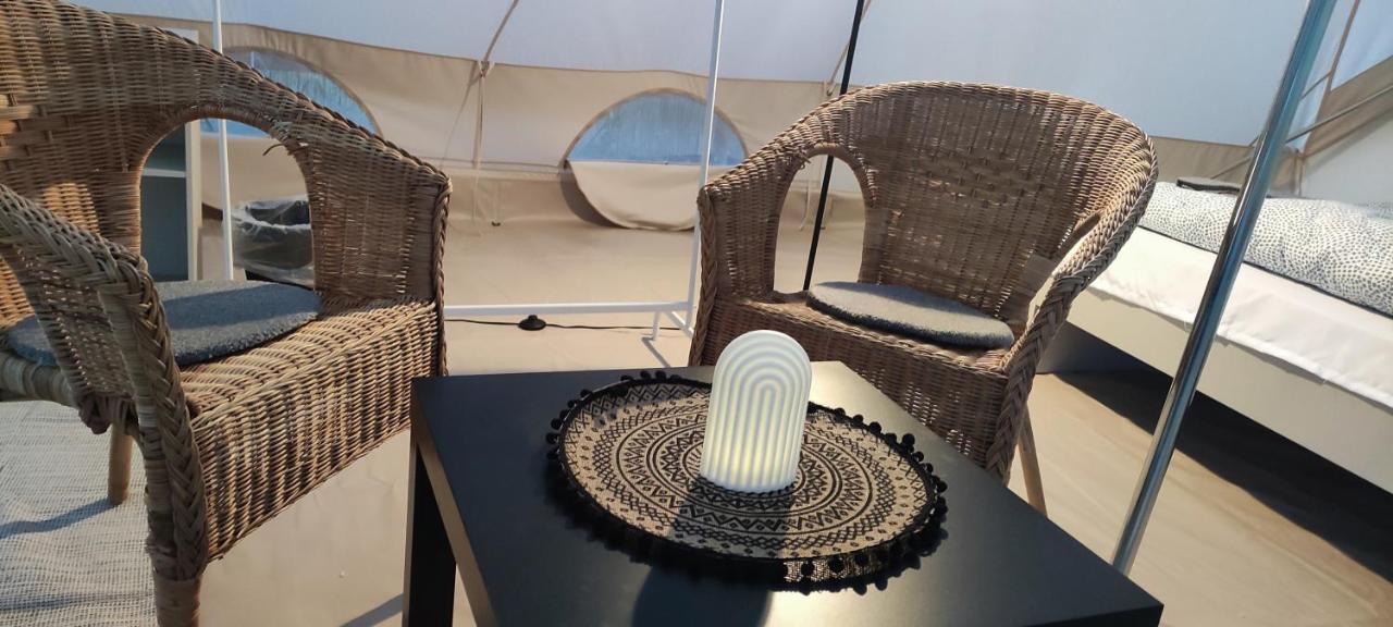 Glamping Nad Jeziorem Hotel Nowe Guty Ngoại thất bức ảnh