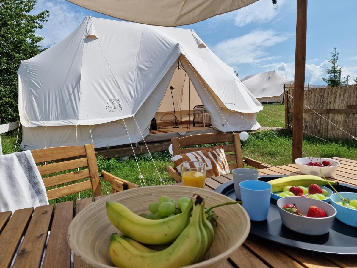Glamping Nad Jeziorem Hotel Nowe Guty Ngoại thất bức ảnh