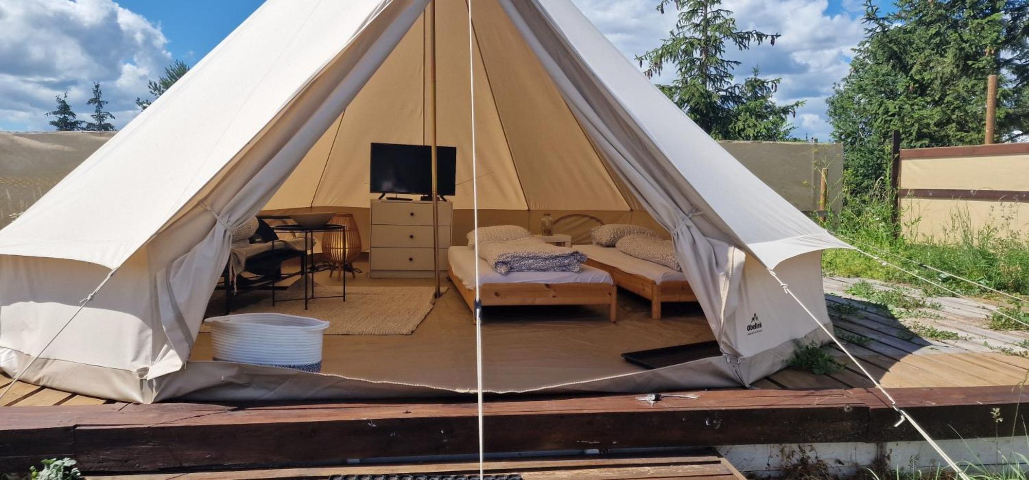 Glamping Nad Jeziorem Hotel Nowe Guty Ngoại thất bức ảnh